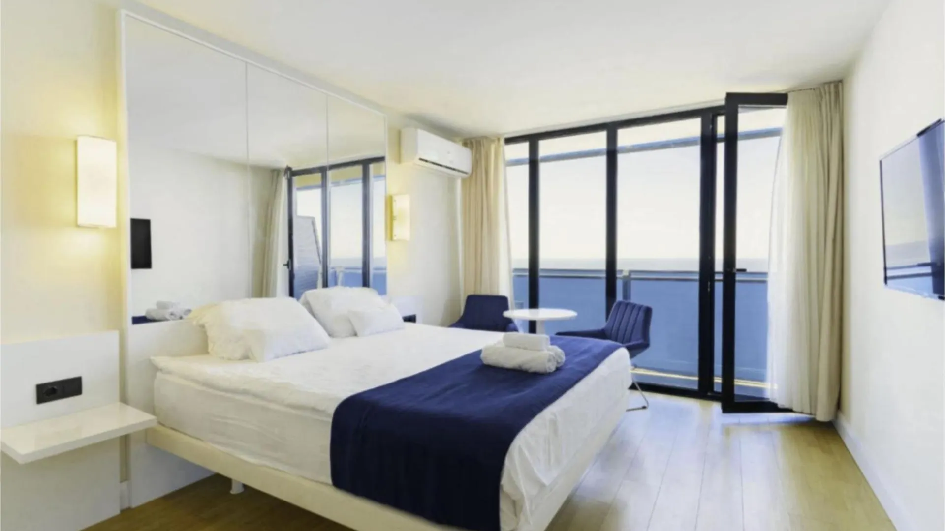 Marvelous Sea View Aparthotel In Orbi City Batumi