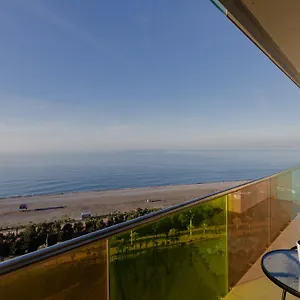 מלון Miramar Luxury Residences, באטומי